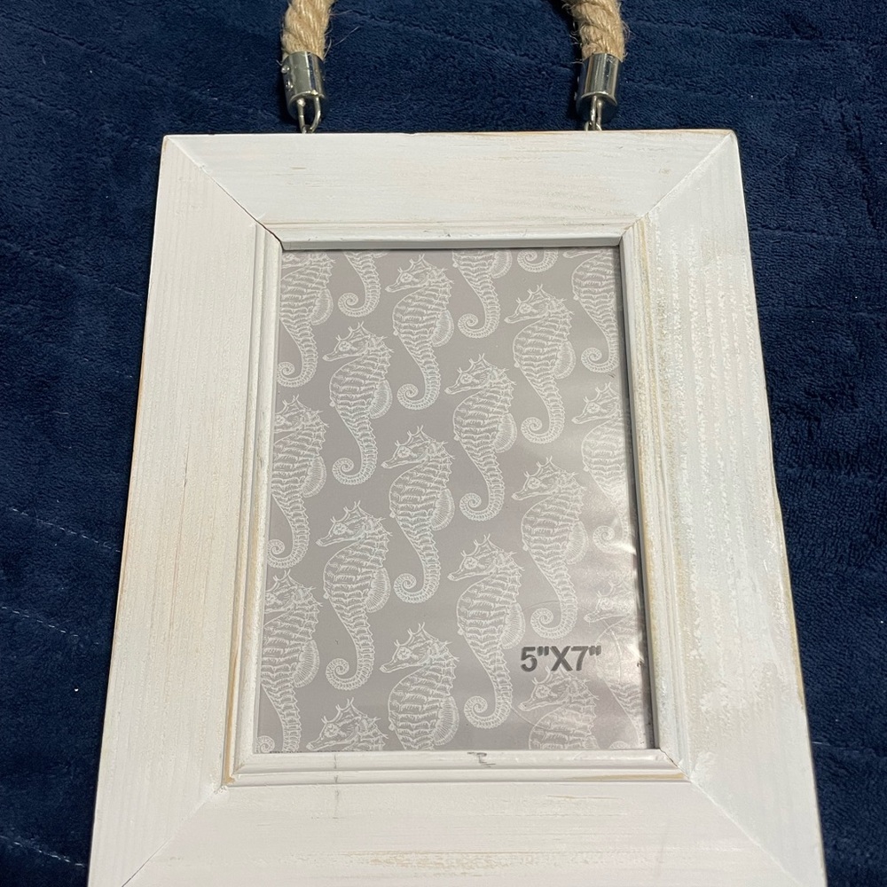 New! White Wash Weathered Nautical Wood 5” x 7” Photo Frame Dock Line Rope Hang